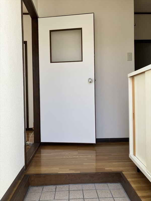 シャトリエIの玄関写真