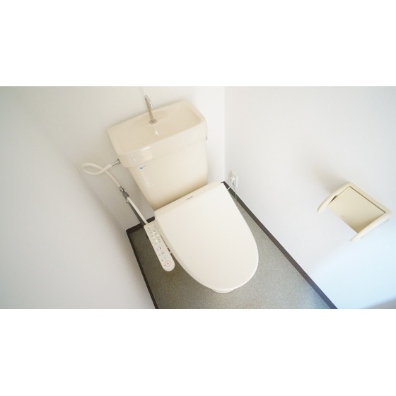 トイレ　シャワー付きトイレ