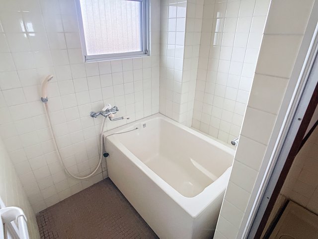 バス・シャワールーム　2025年10月撮影