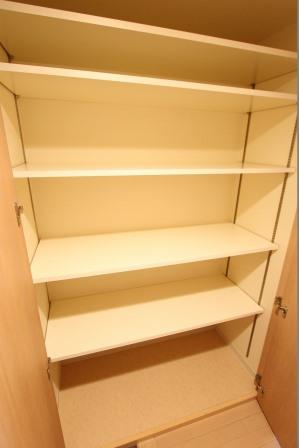 その他　玄関収納（同タイプ別部屋）