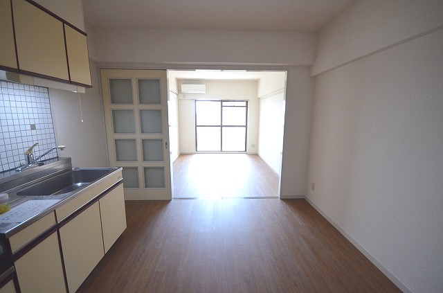 居室・リビング　別号室の写真です。