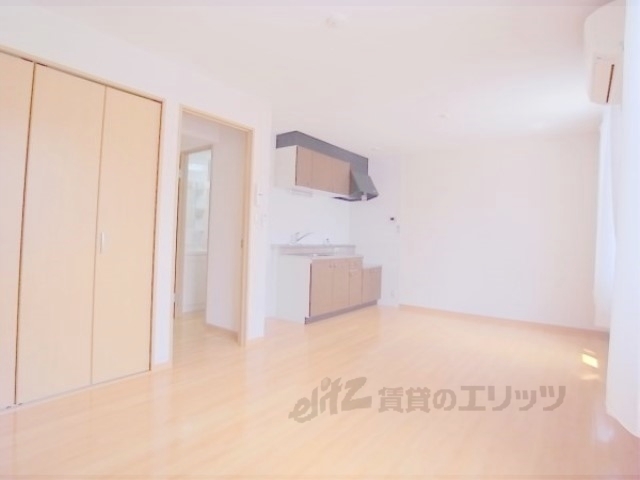 居室・リビング　きれいなお部屋です。