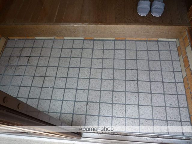 渡辺ビルの玄関写真