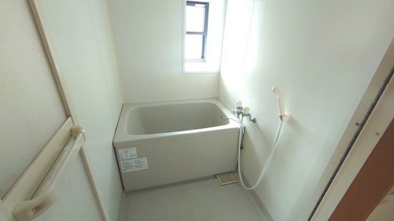 バス・シャワールーム　※他号室の写真です