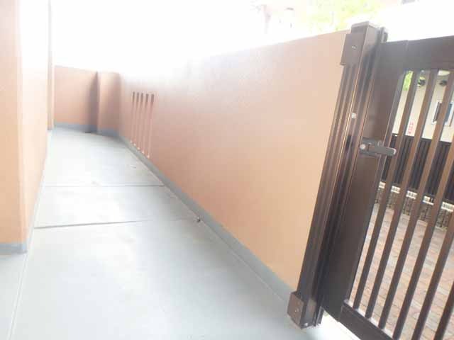 バルコニー　南東向きで日当たり良好☆