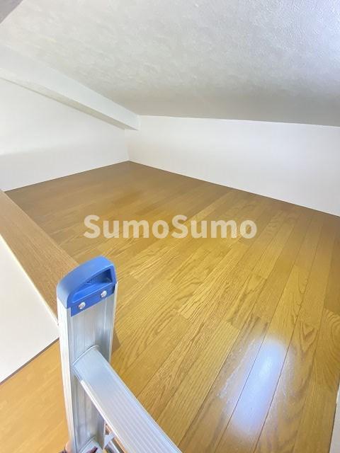 その他部屋・スペース　落ち着いて過ごせるお部屋なので、寝室にいかがでしょうか