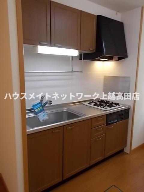 キッチン　キッチン（参考同型102号室室内写真）