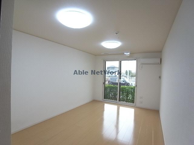 居室・リビング　※同物件別部屋参考写真