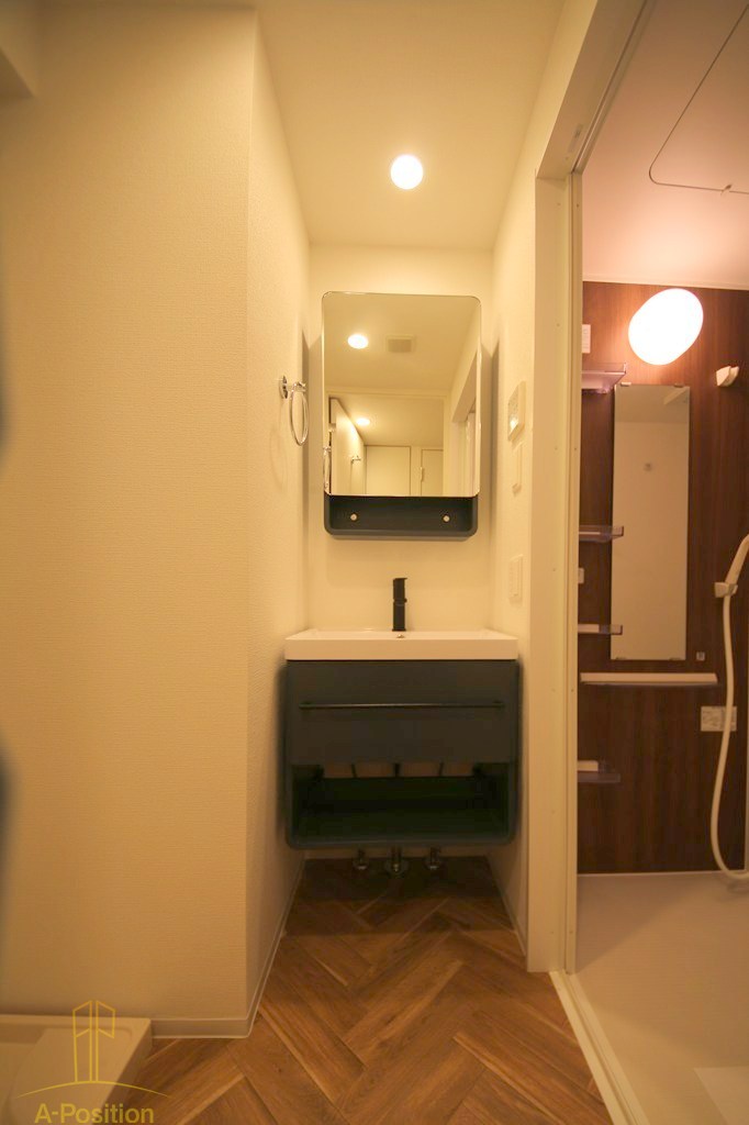 洗面設備　セレニテ難波リアン