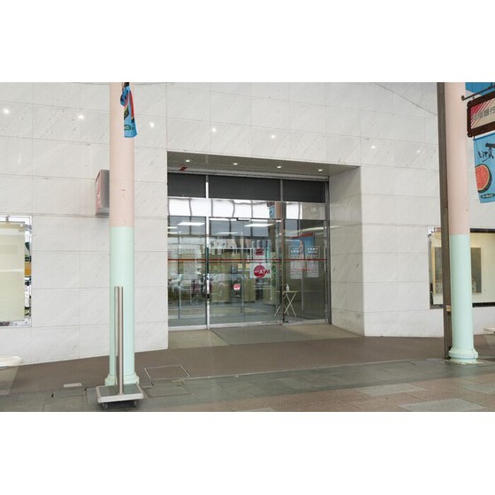 銀行　北陸銀行電気ビル支店（銀行）まで145m