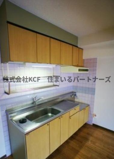 キッチン　コンパクトなキッチンで掃除もラクラク