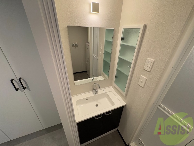 洗面設備　お風呂になります。一日の疲れを癒してくださいね。