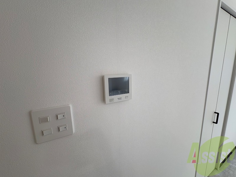 セキュリティ　ＴＶモニター付インターホンです。来客者の顔が見えるので安心！