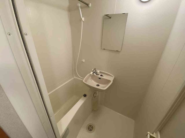 バス・シャワールーム　設備・使用は号室により異なる為、現況を優先致します。