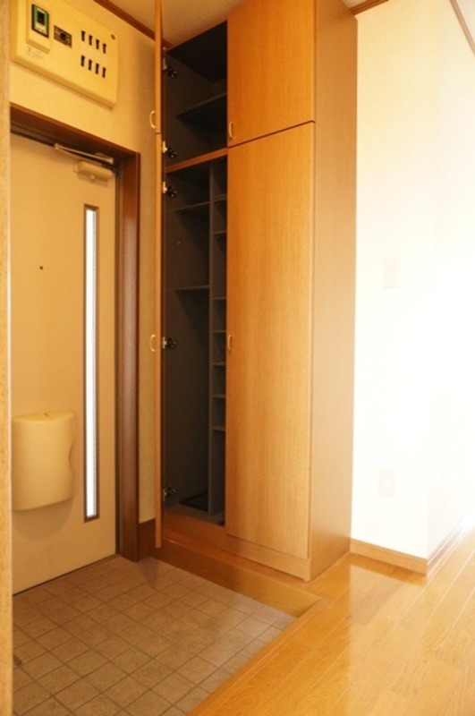 玄関　図面と現状に相違がある場合には現状を優先