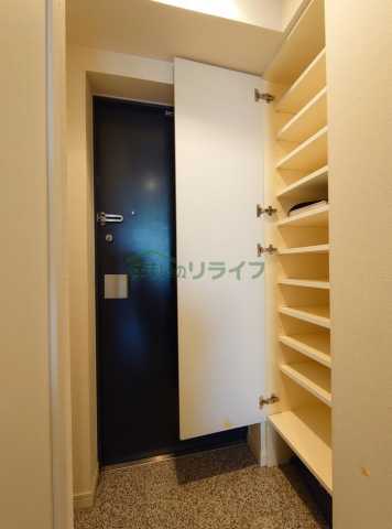 玄関　ステージファースト池袋アジールコート