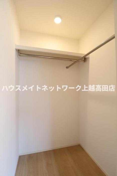 収納　ウォークインクローゼット