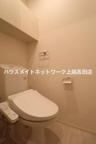 トイレ　温水洗浄便座