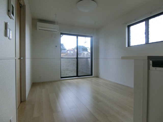 居室・リビング　イメージ101号室写真（反転タイプ）