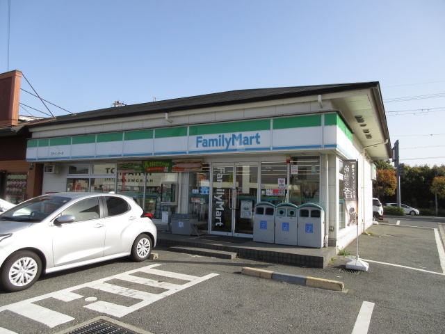 コンビニ　ファミリーマート　三木インター店（コンビニ）まで305m