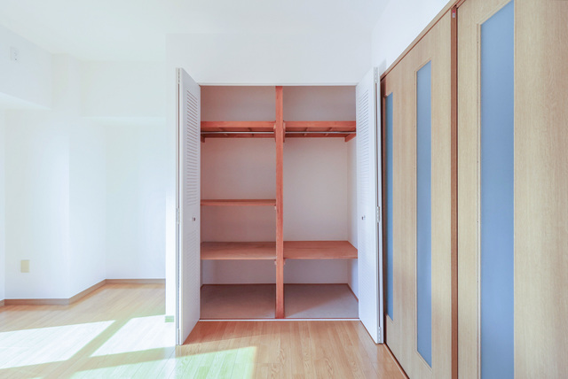 収納　洋室の物入