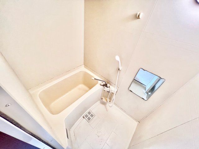 バス・シャワールーム　※別部屋参考写真