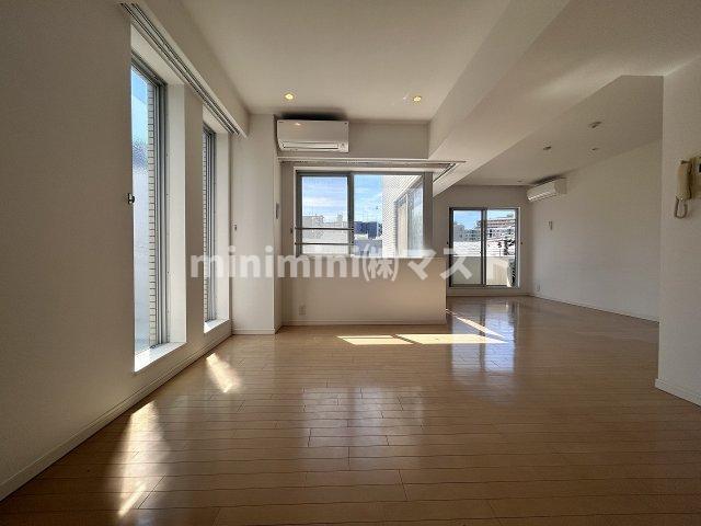 居室・リビング　※別号室参考写真