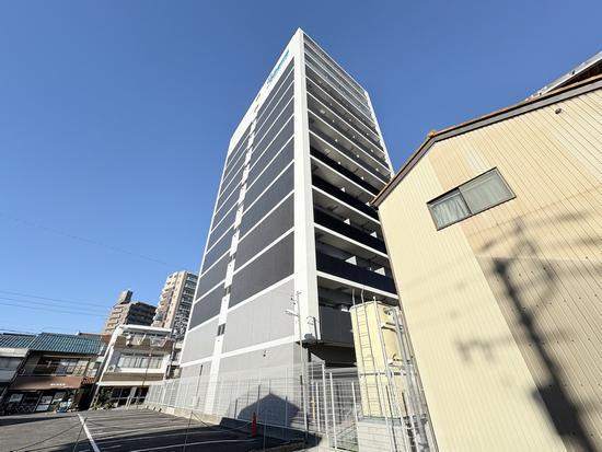 建物外観　オートロック完備