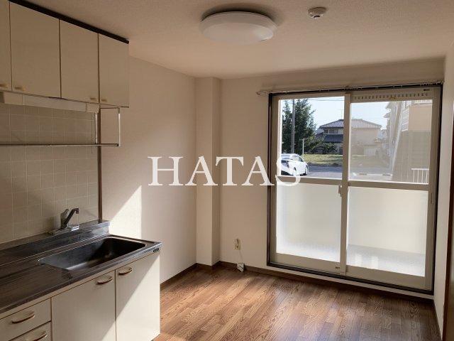 居室・リビング　同物件別部屋です