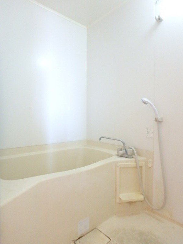 バス・シャワールーム　図面と現状に相違がある場合には現状を優先