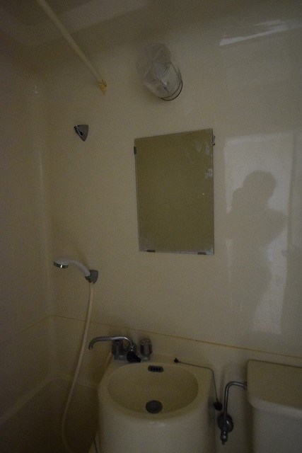 洗面設備　反転間取参照