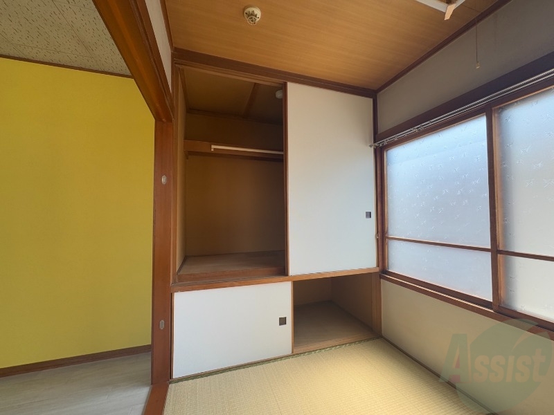収納　寝室の収納です。部屋がすっきり片付きます。