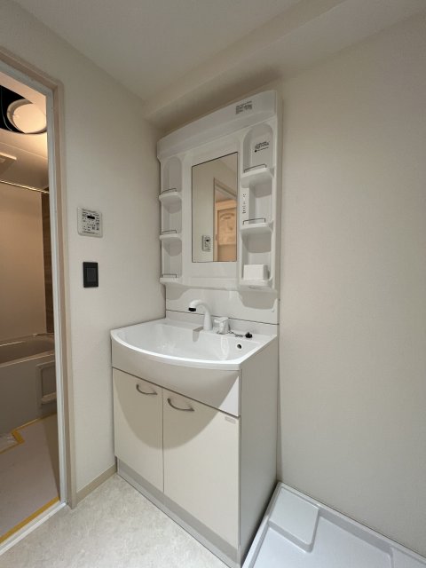 洗面設備　同物件別号室の写真です。