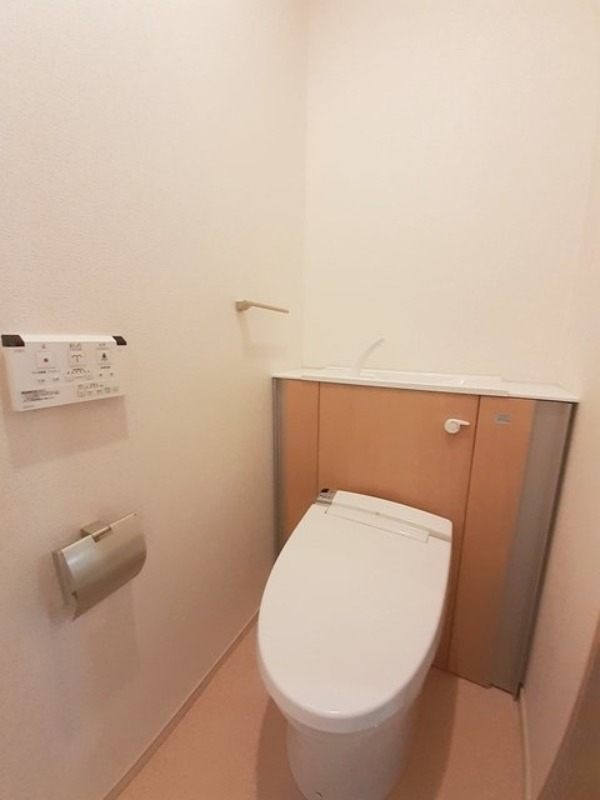 トイレ　図面と現状に相違がある場合には現状を優先