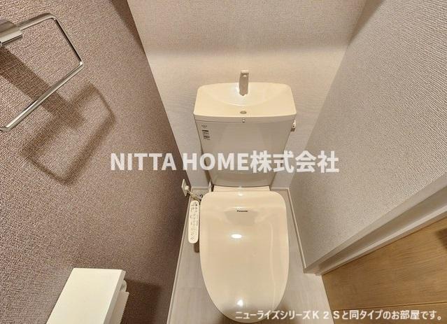 トイレ　【イメージ写真】温水洗浄付きのトイレです＊