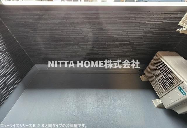 バルコニー　【イメージ写真）リビングルームについている南向きのバルコニー