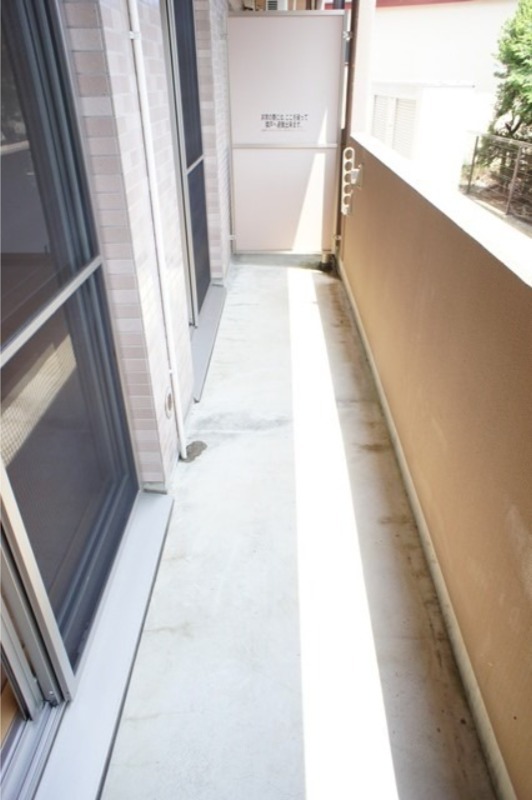 バルコニー　図面と現状に相違がある場合には現状を優先