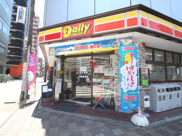 コンビニ　デイリーヤマザキ（コンビニ）まで100m