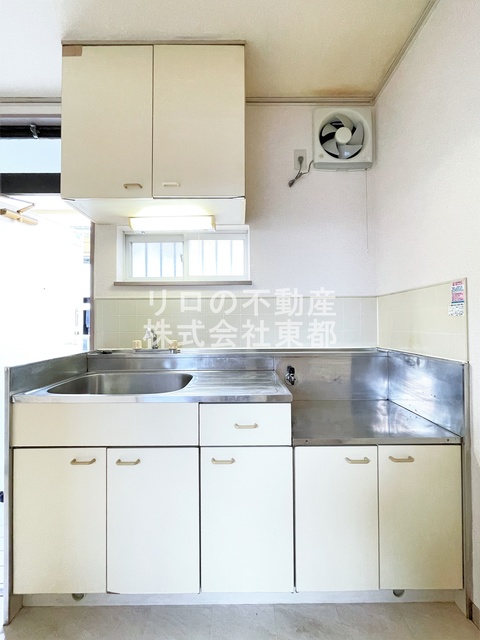 キッチン　上下に収納あり！使い勝手の良いキッチンです！！