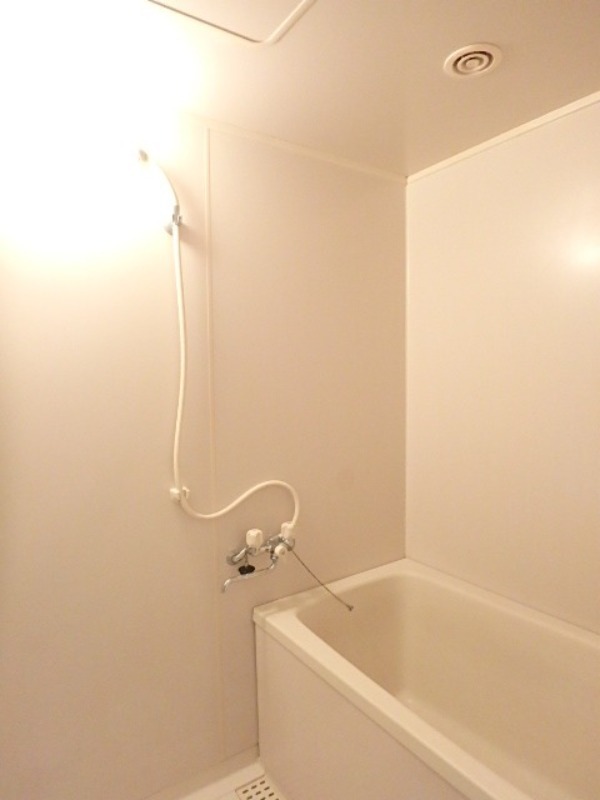 バス・シャワールーム　図面と現状に相違がある場合には現状を優先