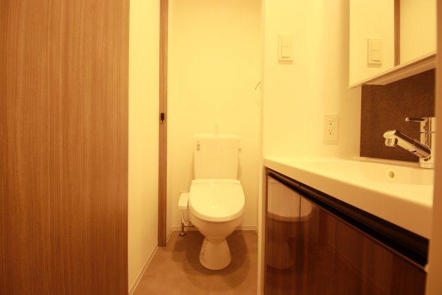 トイレ　別室の参考写真です。※現況優先