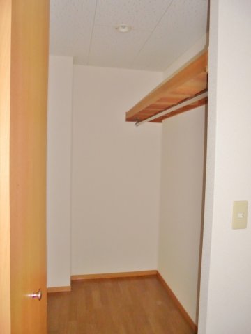 収納　ウォークインクローゼット