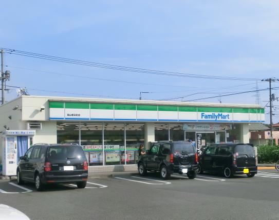 コンビニ　ファミリーマート　福山春日町店（コンビニ）まで562m