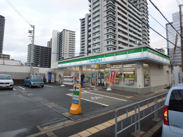 コンビニ　ファミリーマート 海老江一丁目店（コンビニ）まで313m