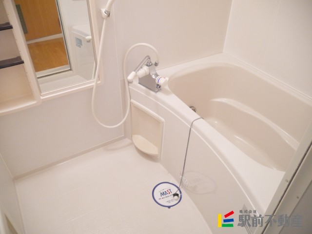 ルシェルブルー大城C棟の風呂写真