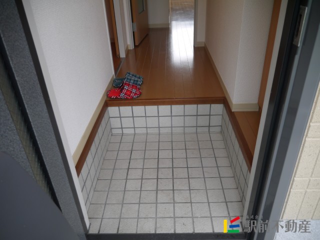 ルシェルブルー大城C棟の玄関写真