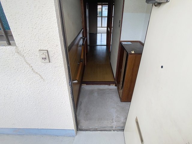 玄関　2025年4月撮影