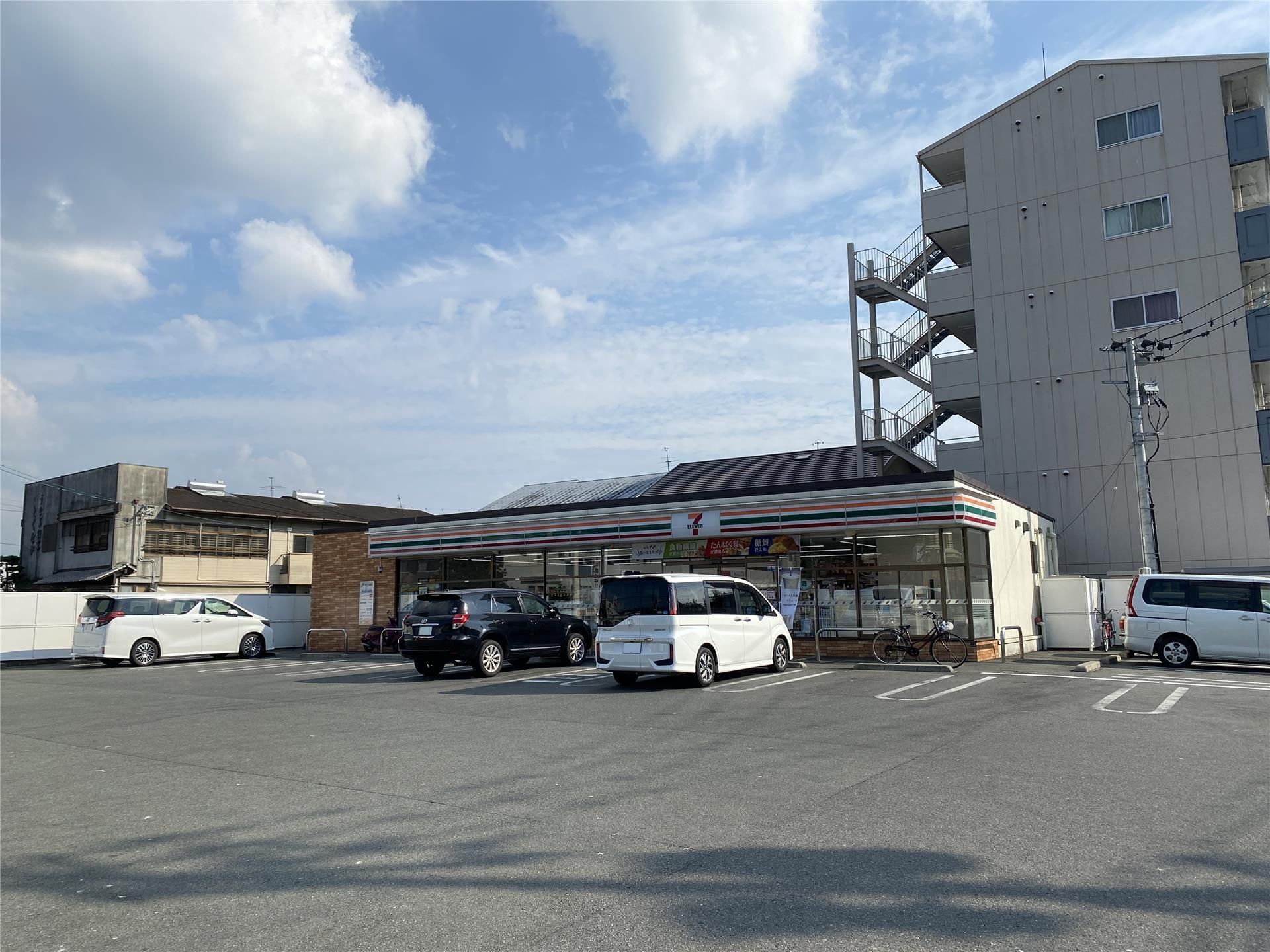 コンビニ　セブンイレブン熊本田崎市場店（コンビニ）まで1076m