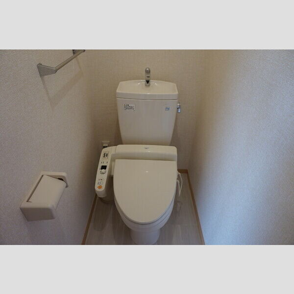 トイレ　温水洗浄暖房便座
