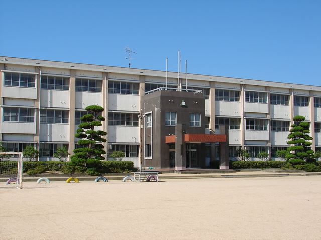 小学校　常盤小学校（小学校）まで371m